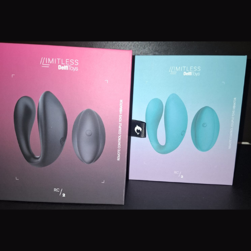 œuf-vibrant-limitless-delfi-toys-noir-et-bleu